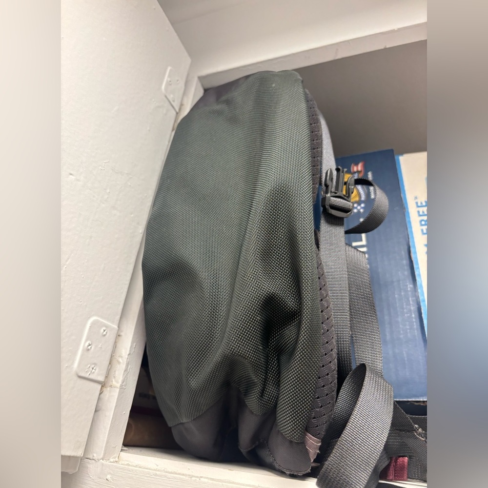 Like New The North Face Borealis Backpack in Dusky Purple *minimal flaws - Picture 7 of 10